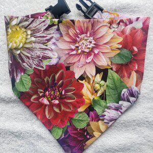 Clip on Dog Bandana With Buckle Pet Cat Bandanna Scarf Packed Dahlias Floral